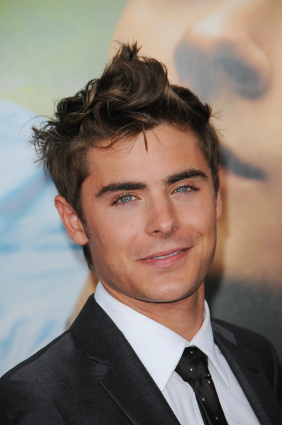 zac efron hairstyle charlie st cloud. Zac Efron Wavy and Spiked Up