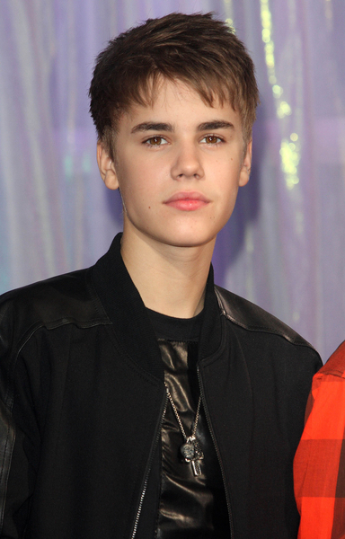 justin bieber short hair 2011. Justin Bieber New Short Hair