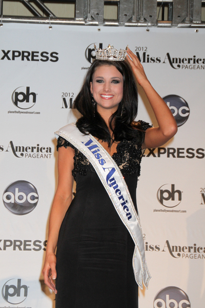 Pageant Hairstyles on More On Laura Kaeppeler Miss America Hairstyle